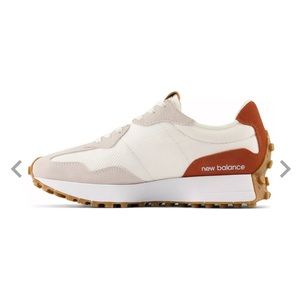 New Balance Women's 327 Shoes